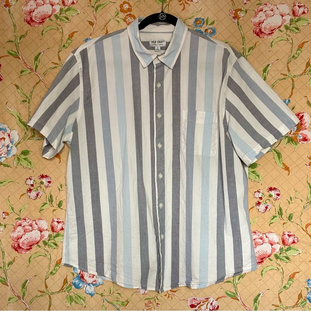 True Craft Men’s Blue/Gray Stripe Short Sleeve Button Down Cotton Shirt 🛴🛝🩶🦕⚓️👕